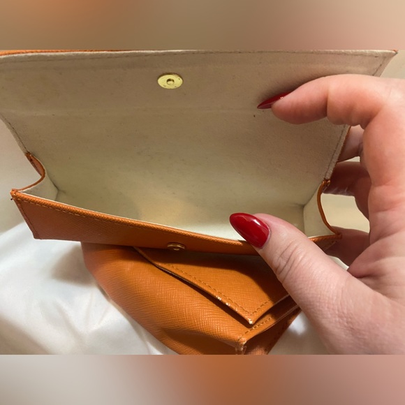 Tory Burch Sunglasses and glasses case - Picture 7 of 7